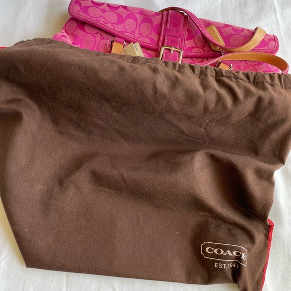 Coach Soho Signature C 6818 Pink Canvas Shoulder Bag NEW with Tags NWT - Picture 4 of 7